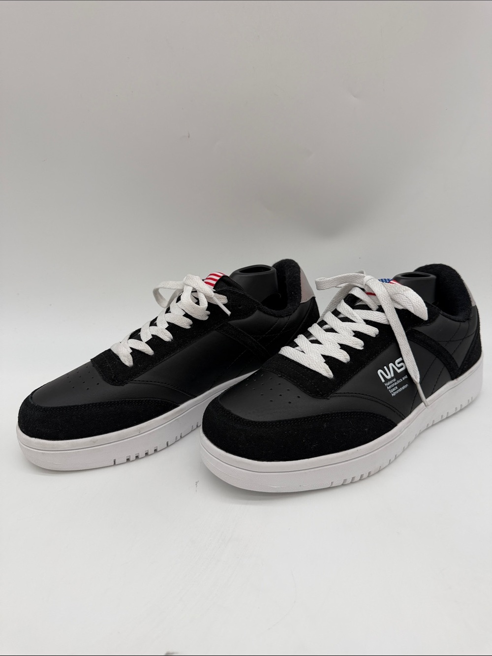 NASA Captain Capsule Black & White Suede Leather Women’s Size 9 Low-Top Sneaker - Picture 8 of 16